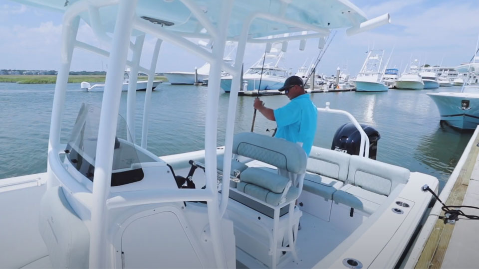 Heritage 231 Center Console | Your Ultimate Family-Friendly Fishing Boat